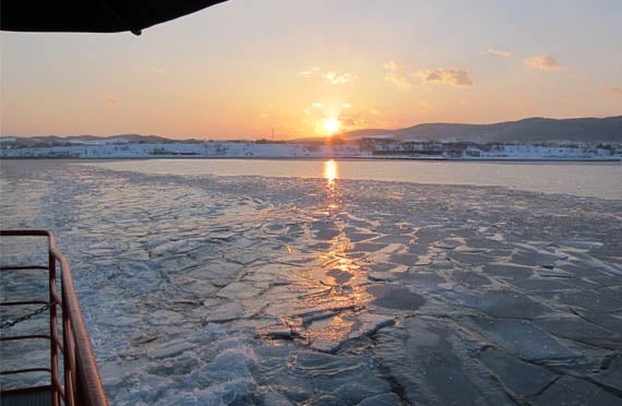 ★大人気・全日出発決定★行動展示で人気の旭山動物園と流氷を砕きながら進む姿は圧巻!新造船・流氷砕氷船『ガリンコ号III・IMERU』でサンセットクルーズを楽しむ欲張りプラン1